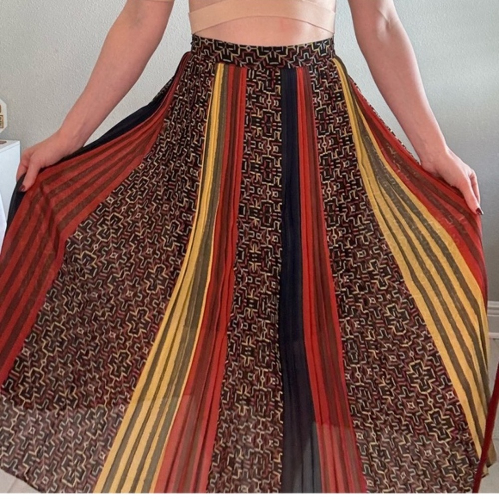 BCBGMaxAzria Multicolor Striped Midi Skirt